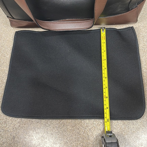 Wilson’s Leather onyx/brown PURSE 14” wide x 10” Tall. - Picture 15 of 16